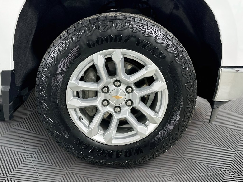 Used 2026 Chevrolet Silverado 1500 LT AWD/4WD image 34