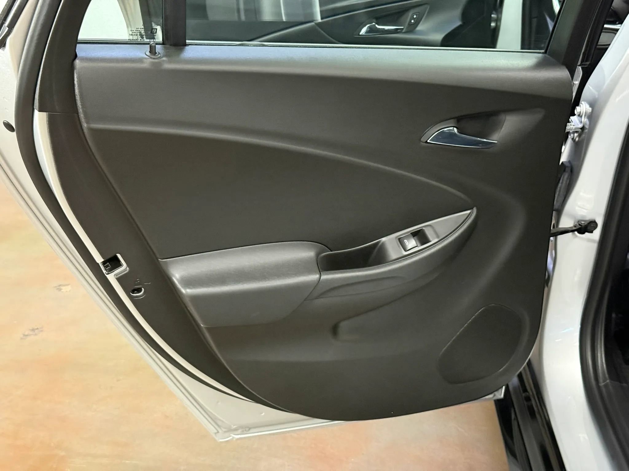 Used 2017 Chevrolet Volt Premier w/ Driver Confidence II Package image 21