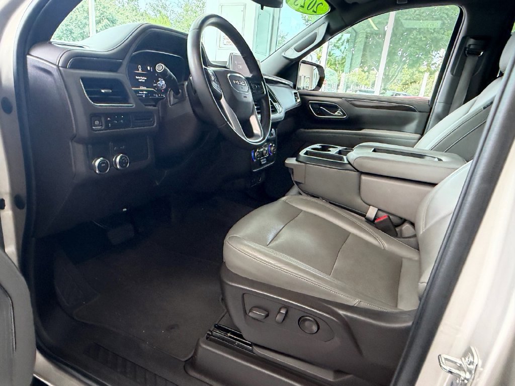 Certified 2023 GMC Yukon XL SLE w/ Gmc Pro Safety Plus Package RWD image 11