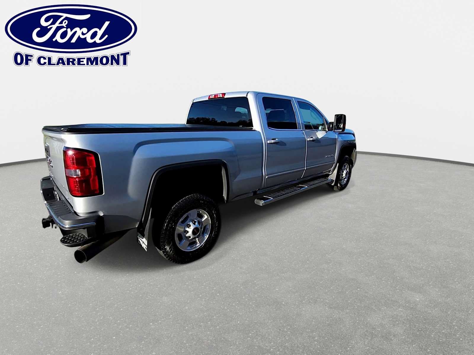 Used 2016 GMC Sierra 2500 SLE w/ SLE Preferred Package AWD/4WD image 8
