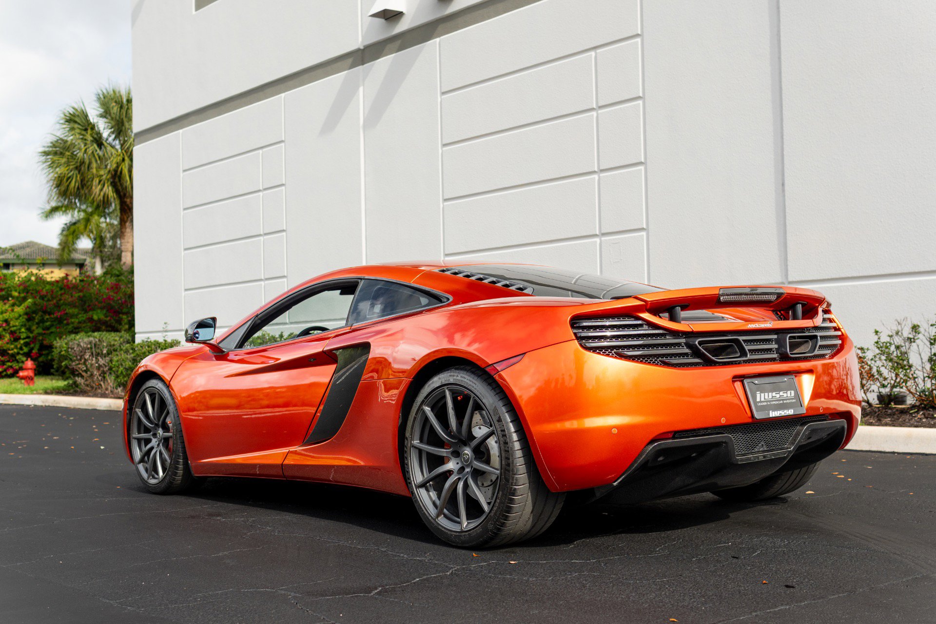 Used 2013 McLaren MP4-12C image 24