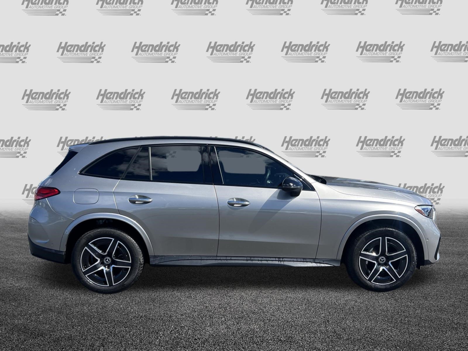Used 2024 Mercedes-Benz GLC 300 4MATIC w/ AMG Line image 11