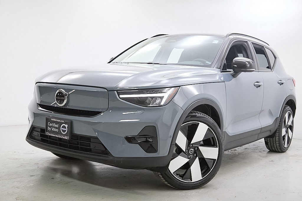 Certified 2023 Volvo XC40 Recharge Ultimate image 2