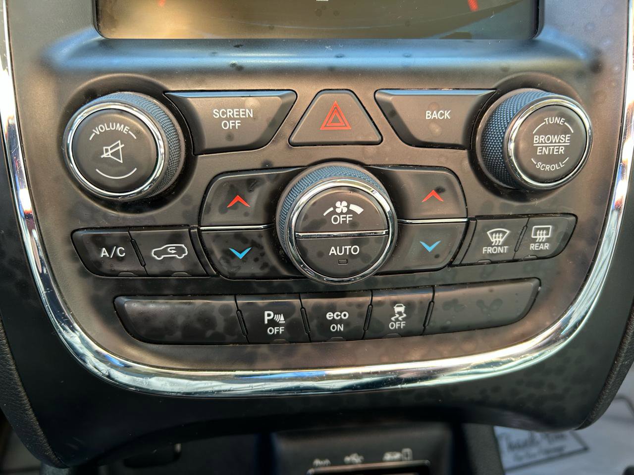 Used 2015 Dodge Durango Limited w/ Nav & Power Liftgate Group AWD/4WD image 26