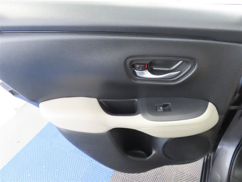 Used 2025 Honda HR-V LX image 28