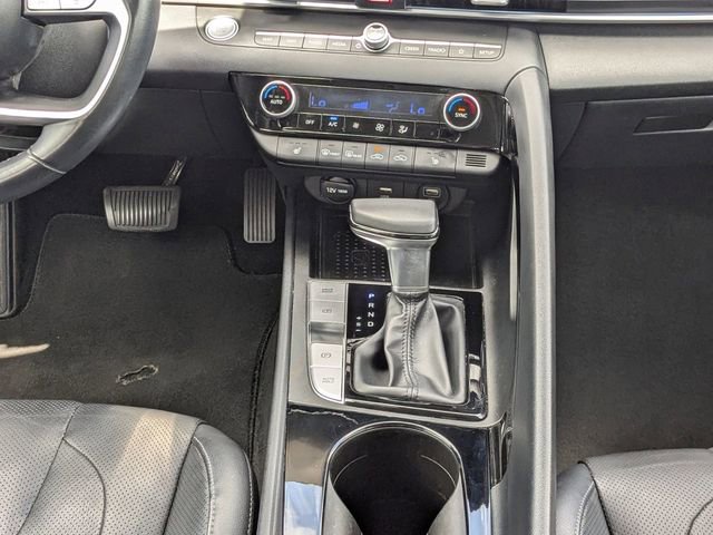 Used 2021 Hyundai Elantra Limited image 17