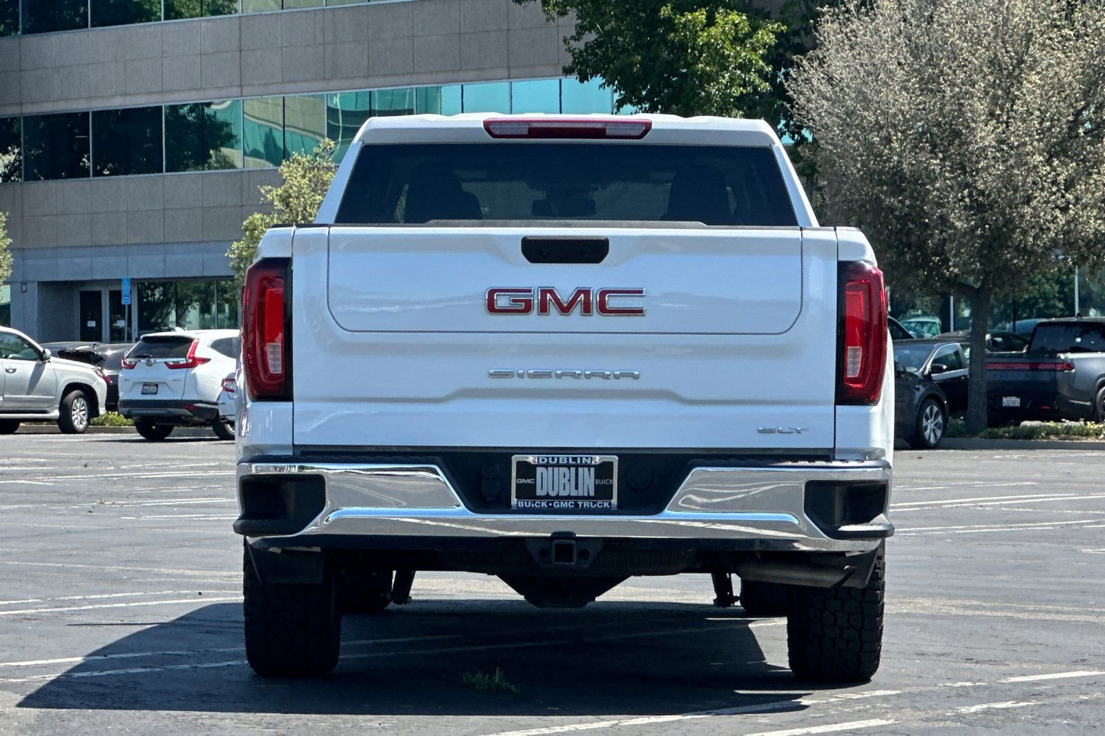Used 2025 GMC Sierra 1500 SLT AWD/4WD image 5