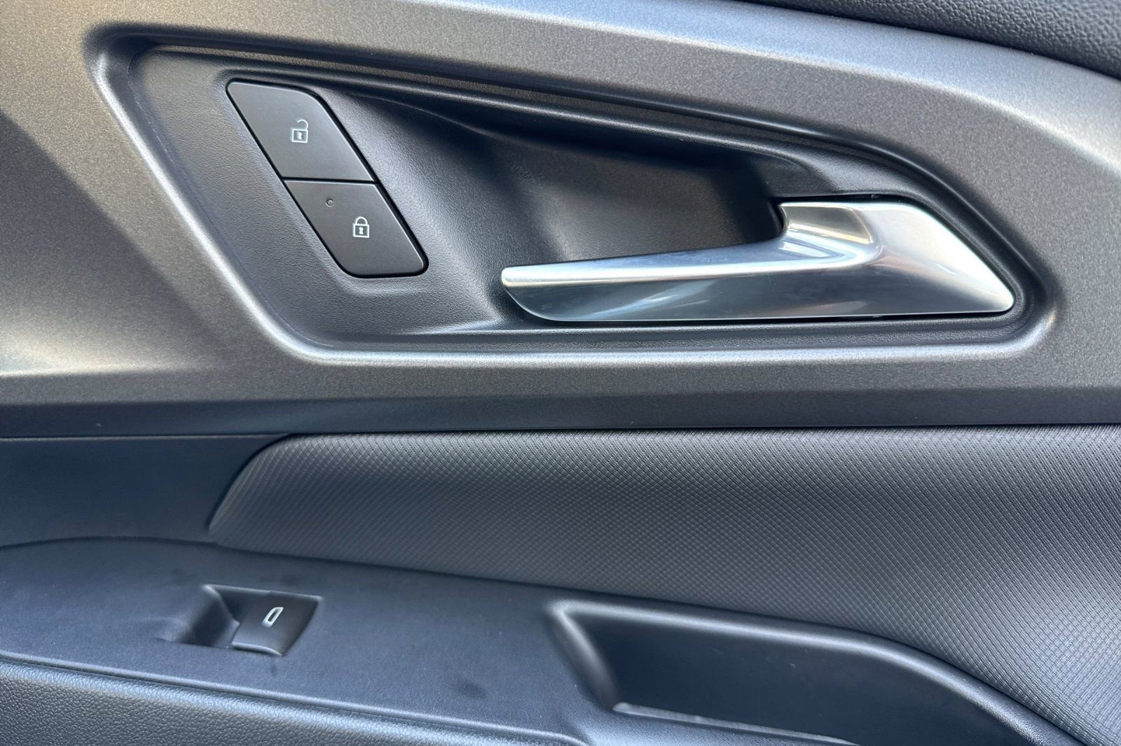 Used 2026 Chevrolet Equinox EV LT w/ Comfort Package image 21