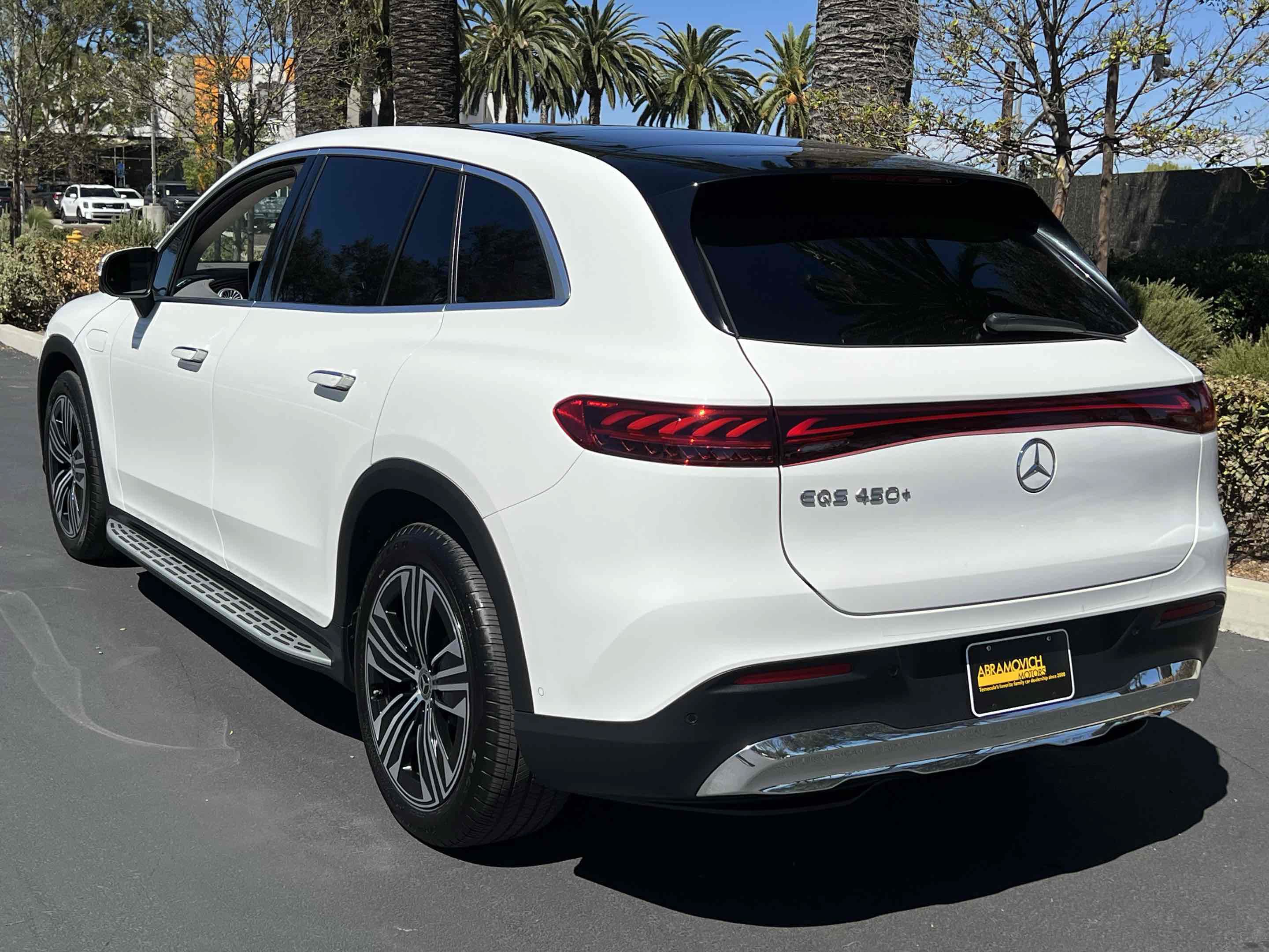 Used 2023 Mercedes-Benz EQS 450+ SUV image 2