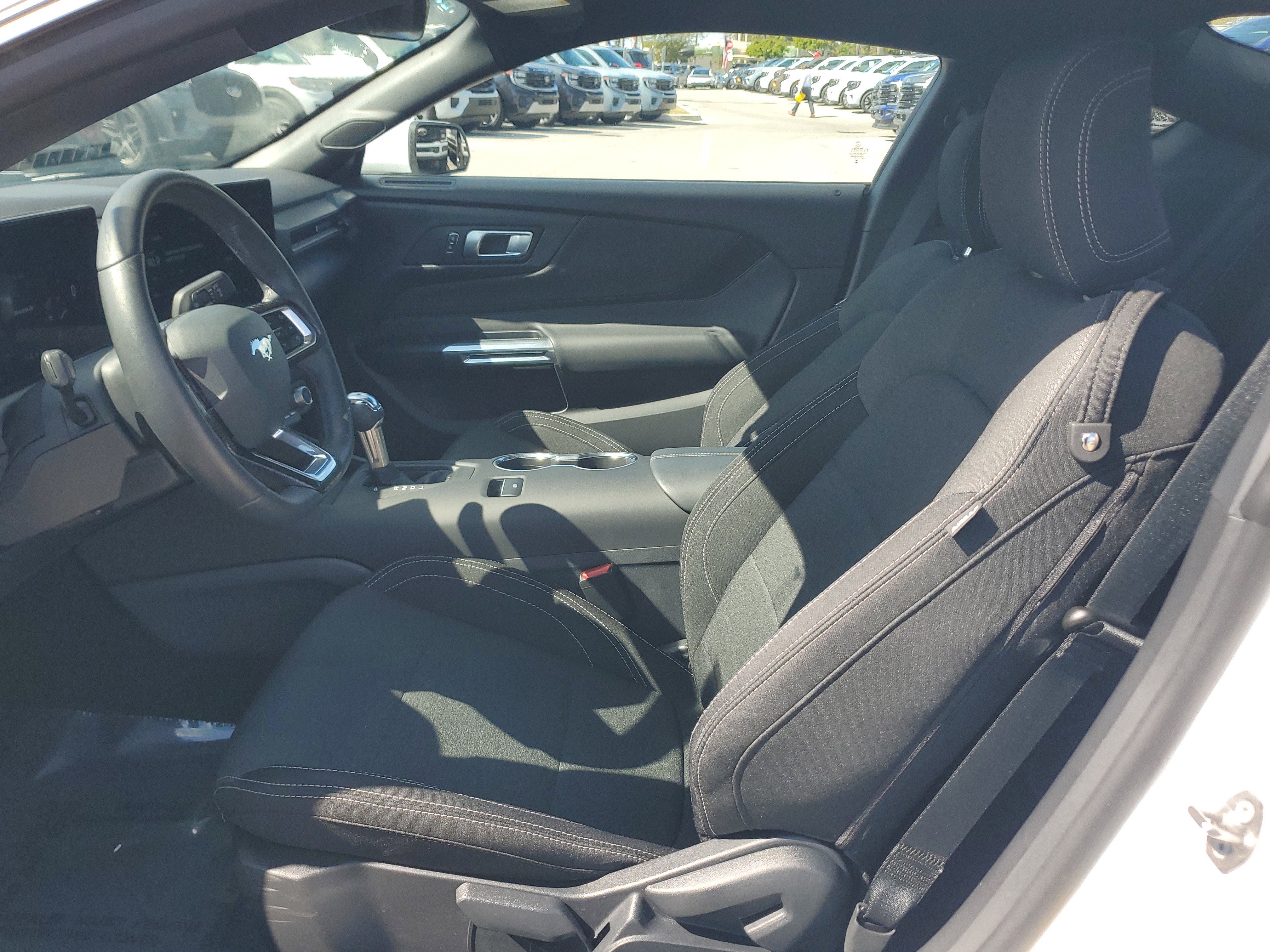 Used 2025 Ford Mustang Coupe image 10