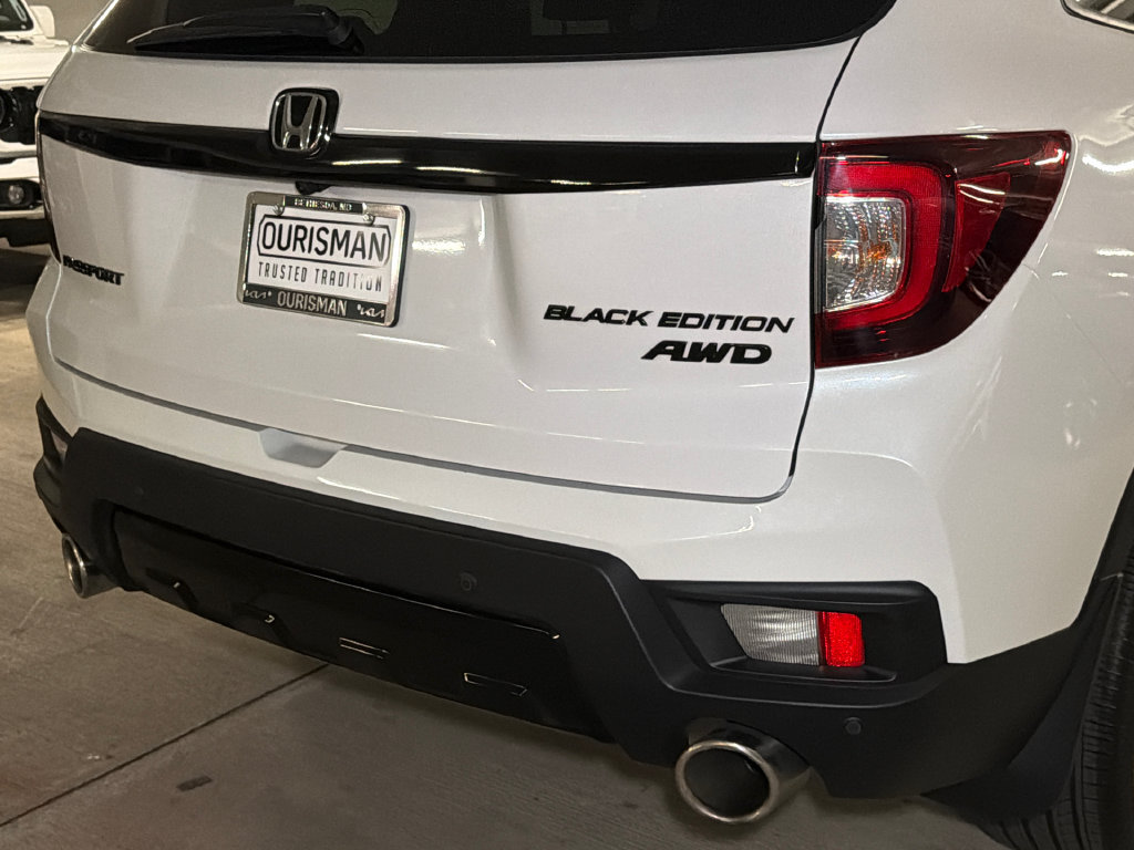 Used 2024 Honda Passport Black Edition image 5