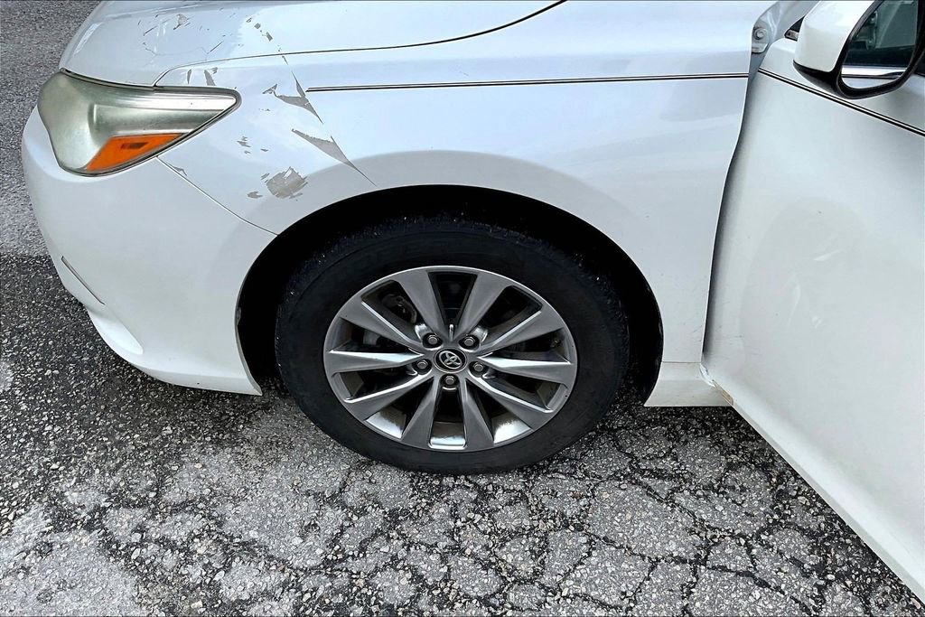 Used 2017 Toyota Camry XLE FWD image 9