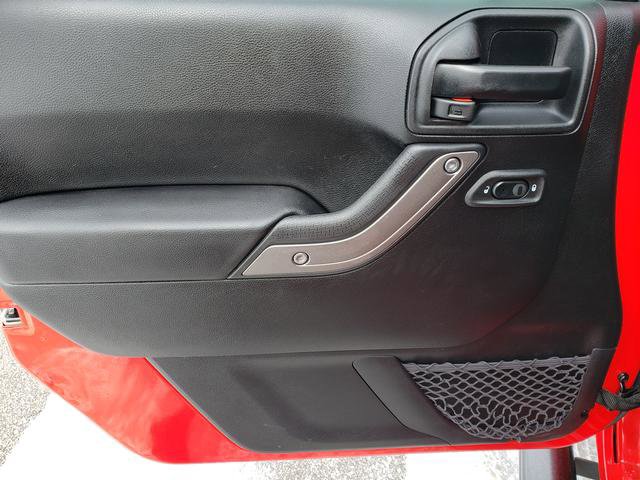 Used 2018 Jeep Wrangler Unlimited Sport image 12