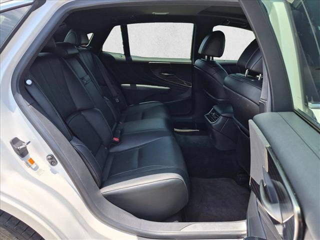 Used 2020 Lexus LS 500 w/ Accessory Package (Z2) RWD image 20
