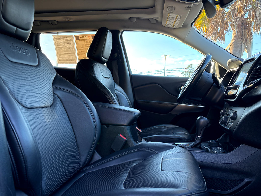 Used 2020 Jeep Cherokee Limited image 8