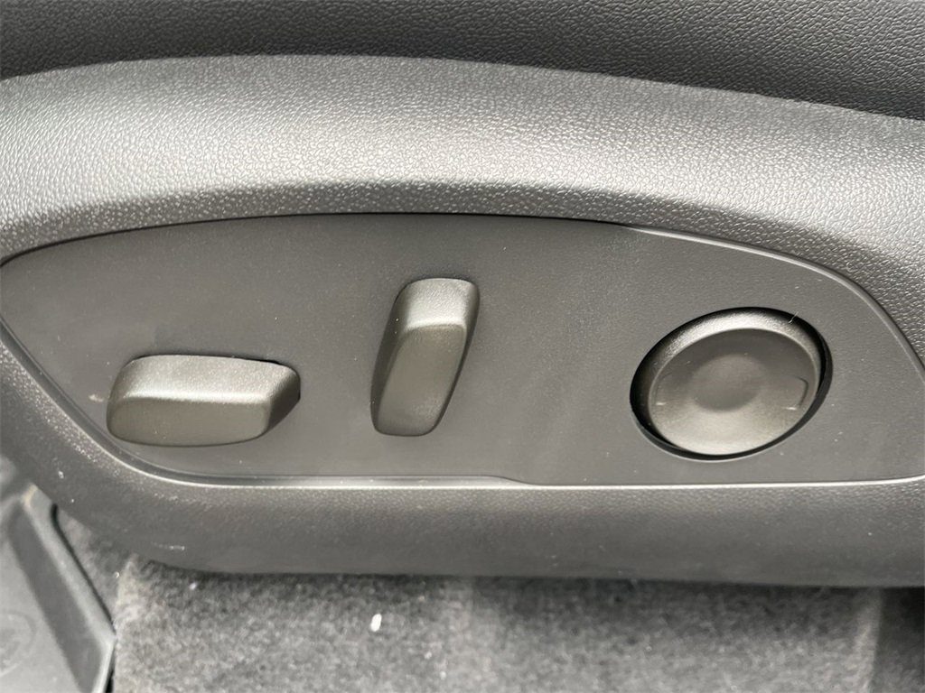 New 2026 Chevrolet Traverse Z71 w/ LPO, Floor Liner Package image 12