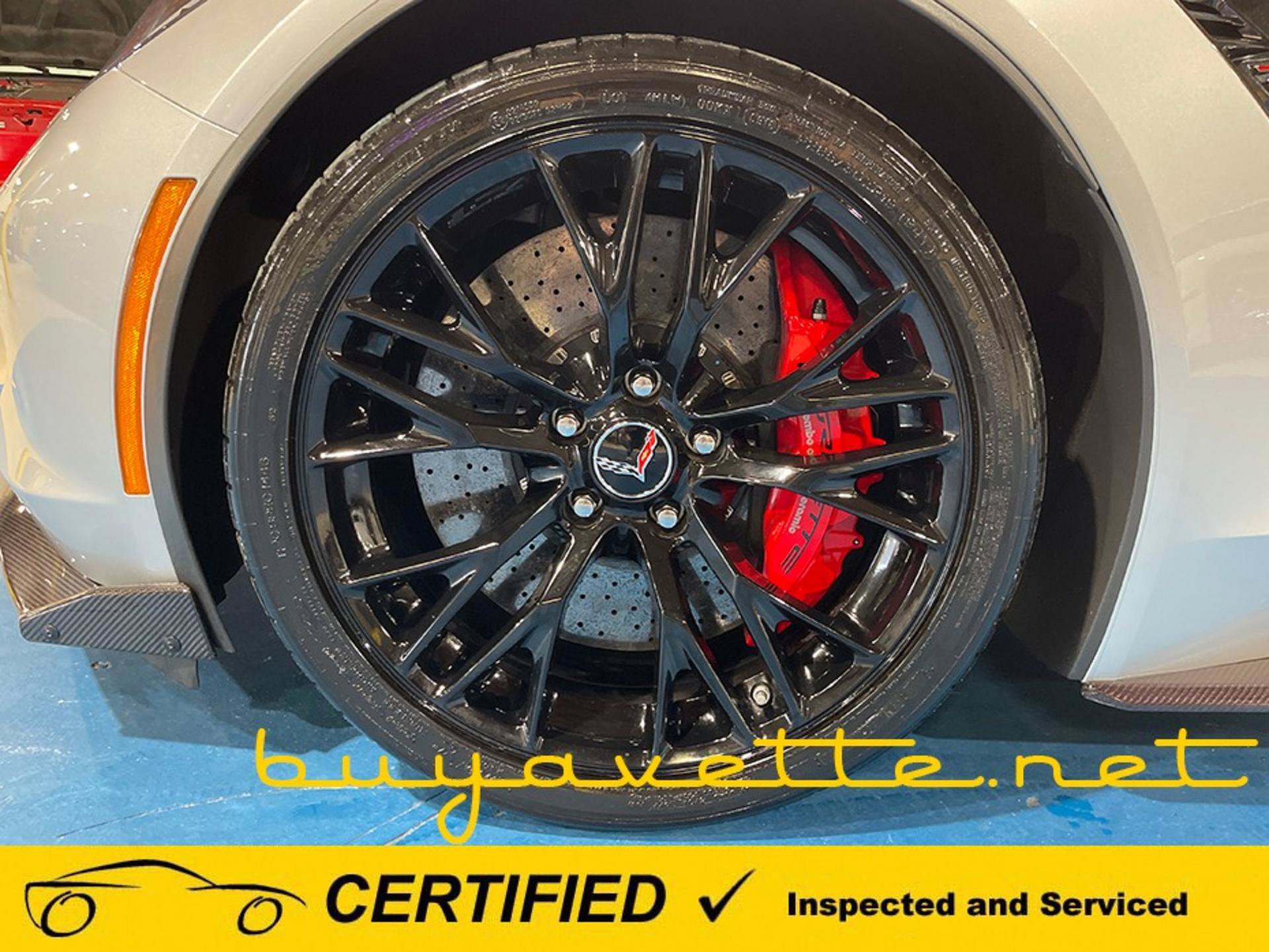 Used 2015 Chevrolet Corvette Z06 w/ 3LZ Preferred Equipment Group RWD image 10