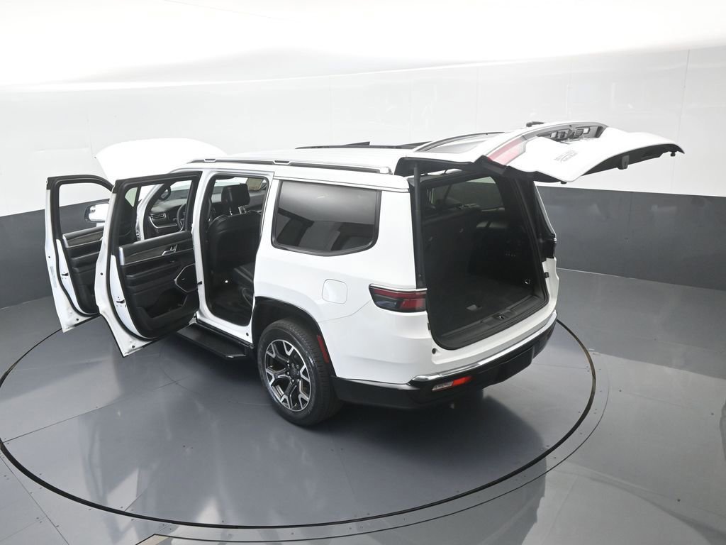 Used 2023 Jeep Wagoneer Series III w/ Preferred Equipment Group image 69