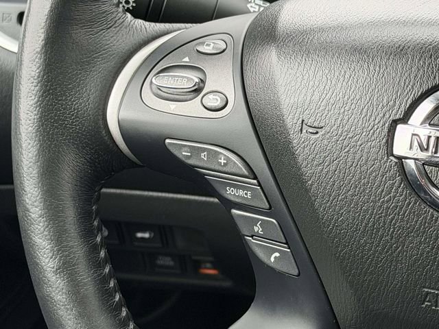 Used 2019 Nissan Pathfinder SL image 18