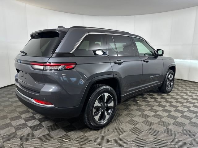 Used 2023 Jeep Grand Cherokee 4WD 4xe w/ Luxury Tech Group II image 3