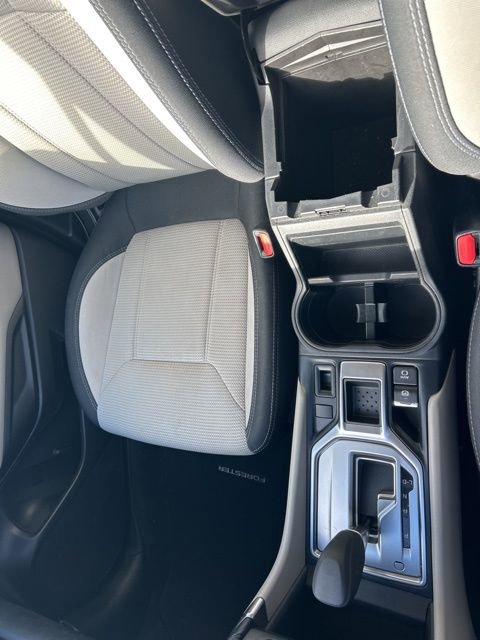 Used 2022 Subaru Forester Base image 16