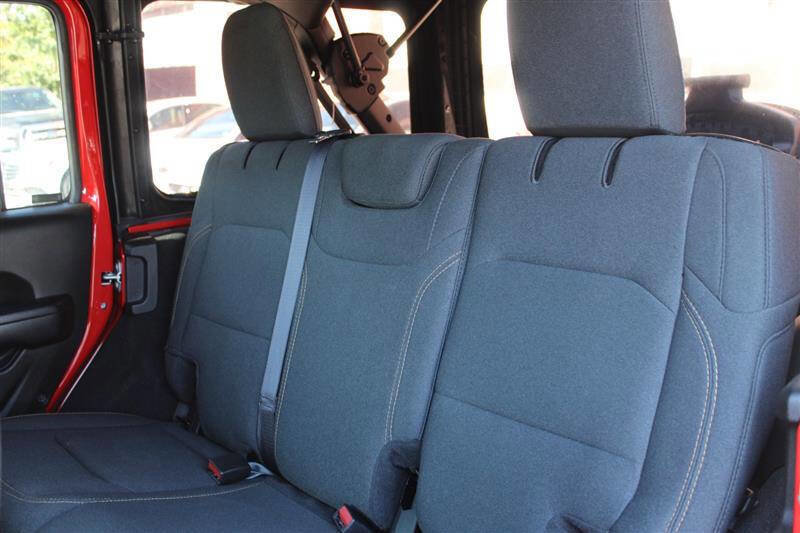 Used 2024 Jeep Wrangler Unlimited Sport image 28