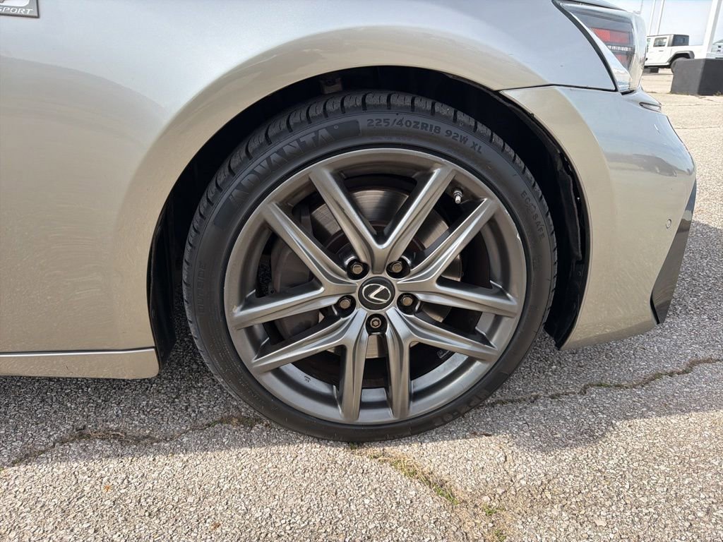 Used 2019 Lexus IS 300 F Sport image 9
