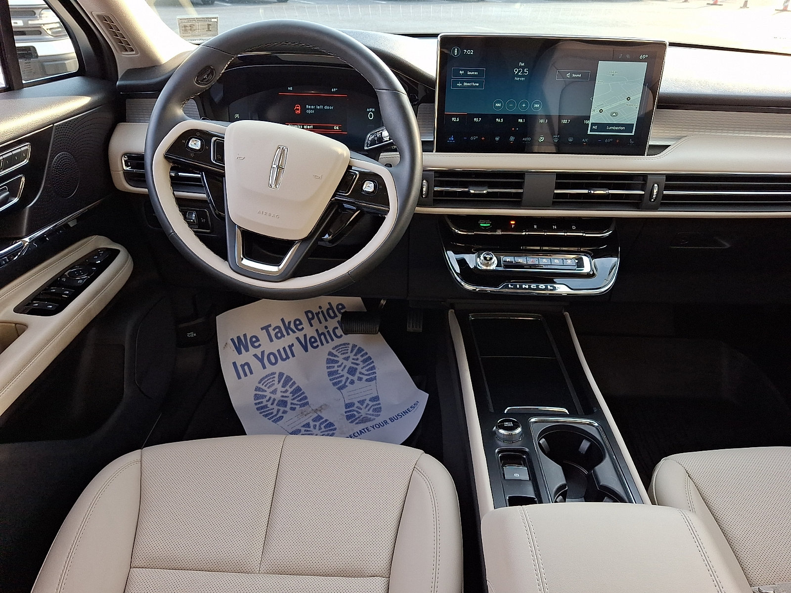 Used 2026 Lincoln Corsair Premiere AWD/4WD image 10