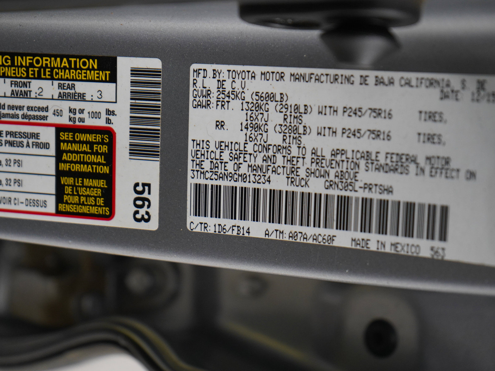 Used 2016 Toyota Tacoma SR w/ Towing Package AWD/4WD image 25