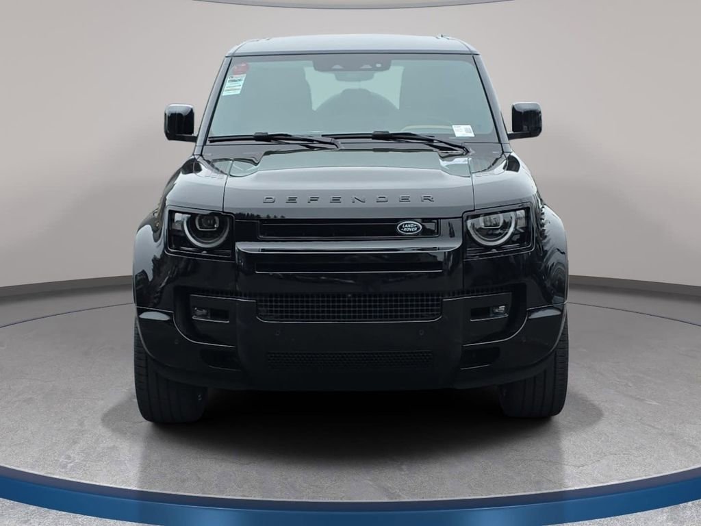 New 2026 Land Rover Defender 110 X-Dynamic SE image 2