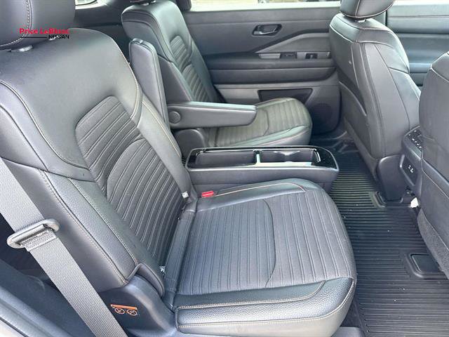 Used 2024 Nissan Pathfinder Rock Creek AWD/4WD image 8