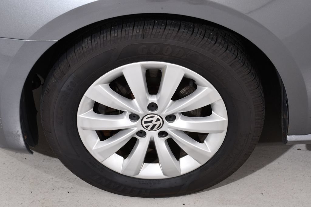 Used 2015 Volkswagen Passat 1.8T Wolfsburg Edition FWD image 25