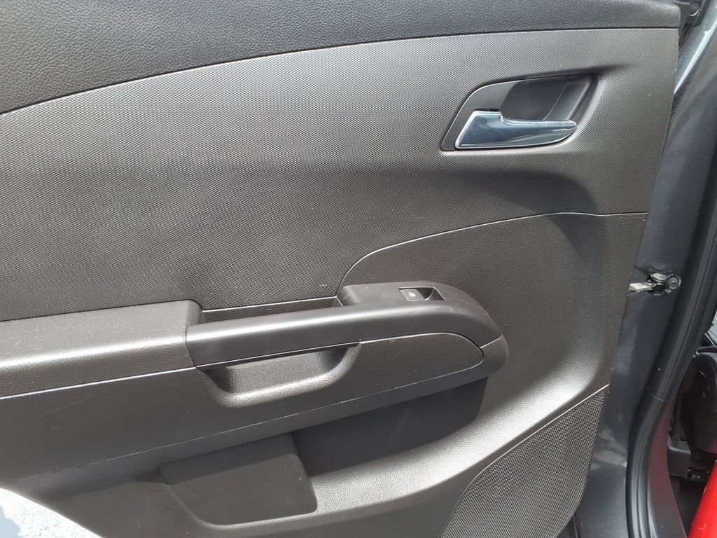 Used 2019 Chevrolet Sonic Premier FWD image 10