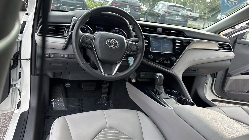 Used 2020 Toyota Camry SE image 36