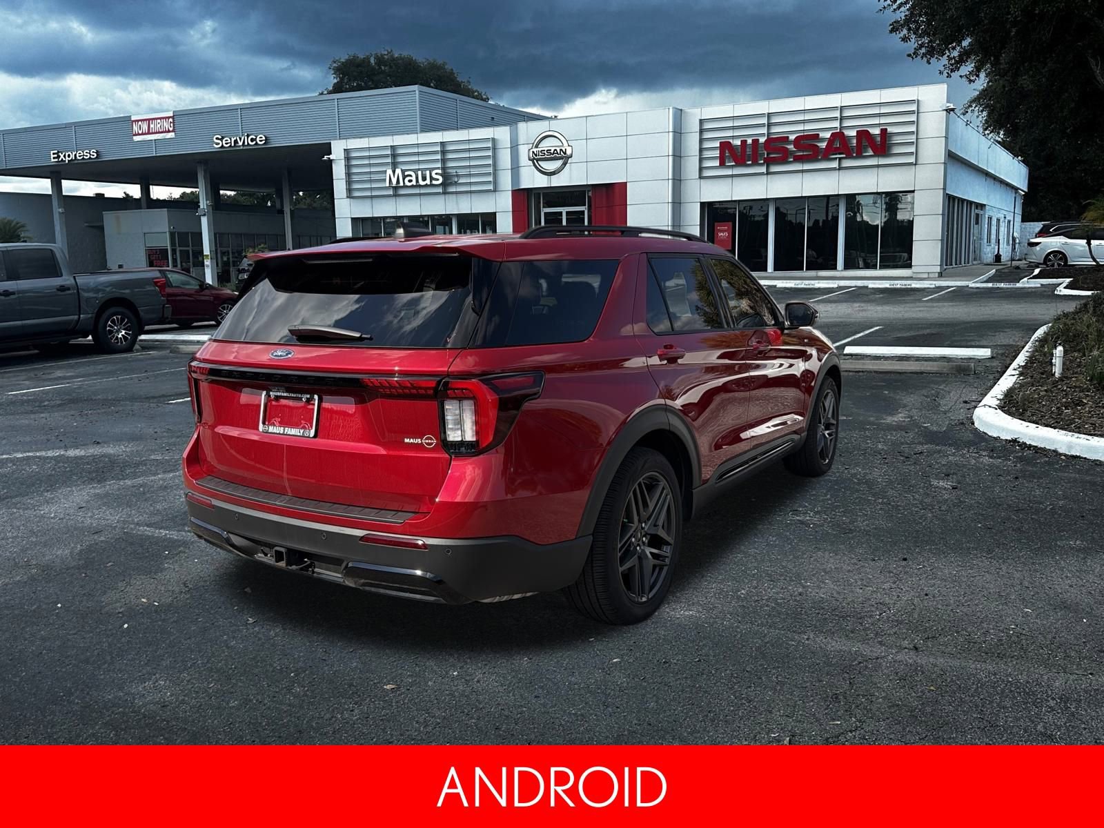 Used 2025 Ford Explorer ST-Line w/ Premium Package image 4