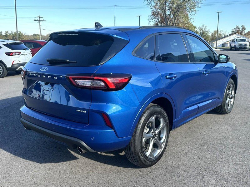 Used 2023 Ford Escape ST-Line w/ Tech Pack #1 image 3