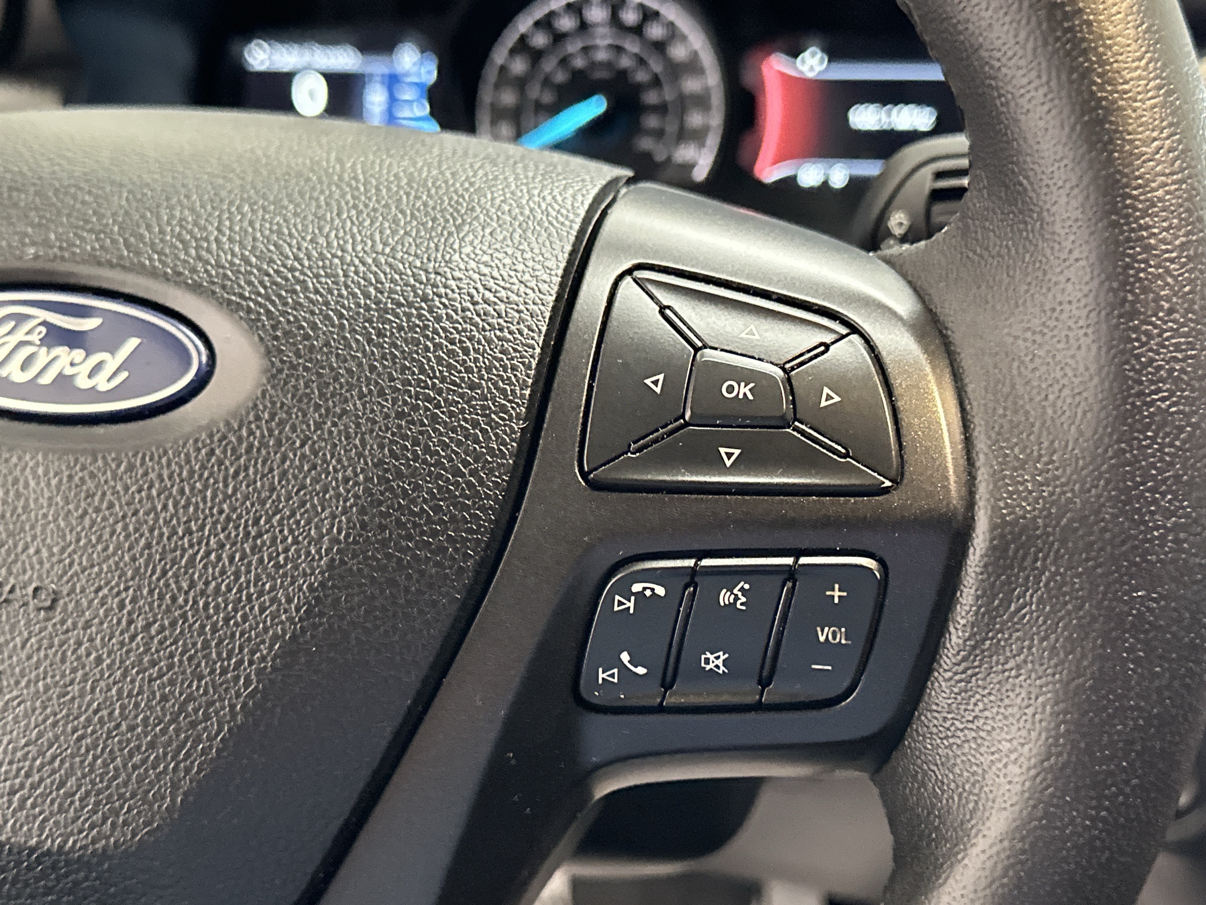 Used 2021 Ford Ranger Lariat w/ Tremor Off-Road Package AWD/4WD image 32