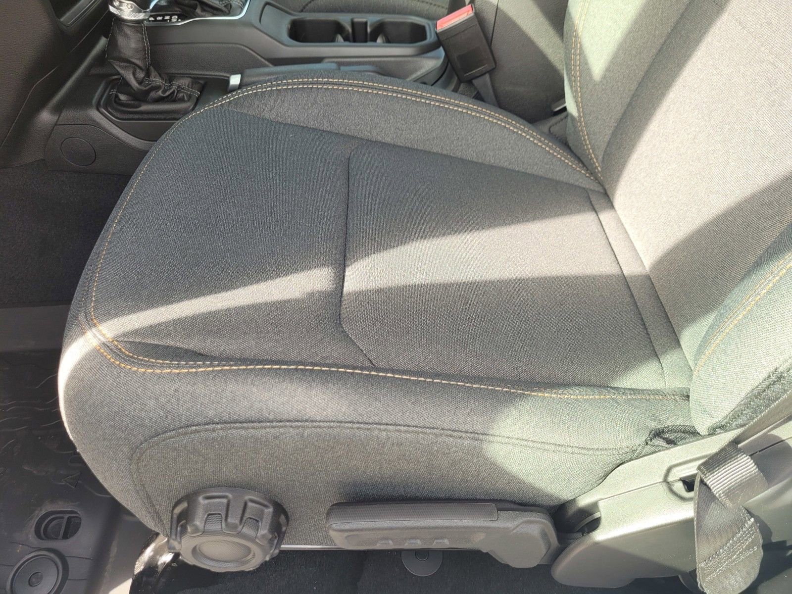 New 2026 Jeep Gladiator Sport image 13