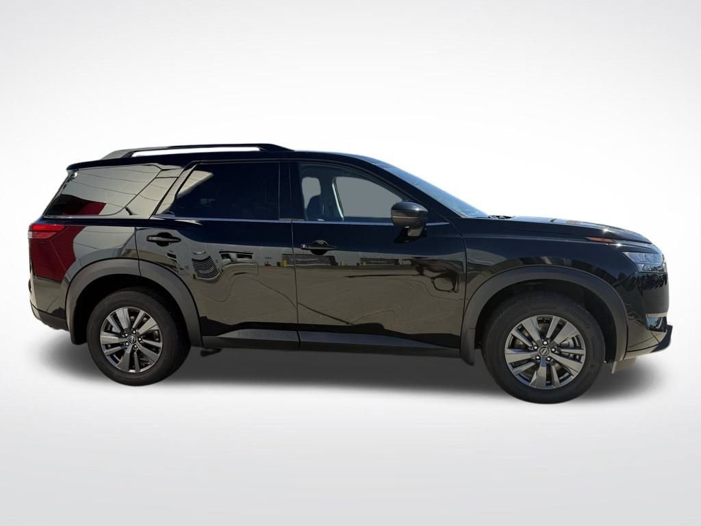 Certified 2024 Nissan Pathfinder SV image 6