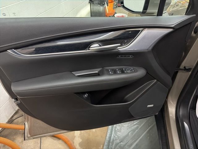 Certified 2023 Cadillac XT5 Premium Luxury AWD/4WD image 7