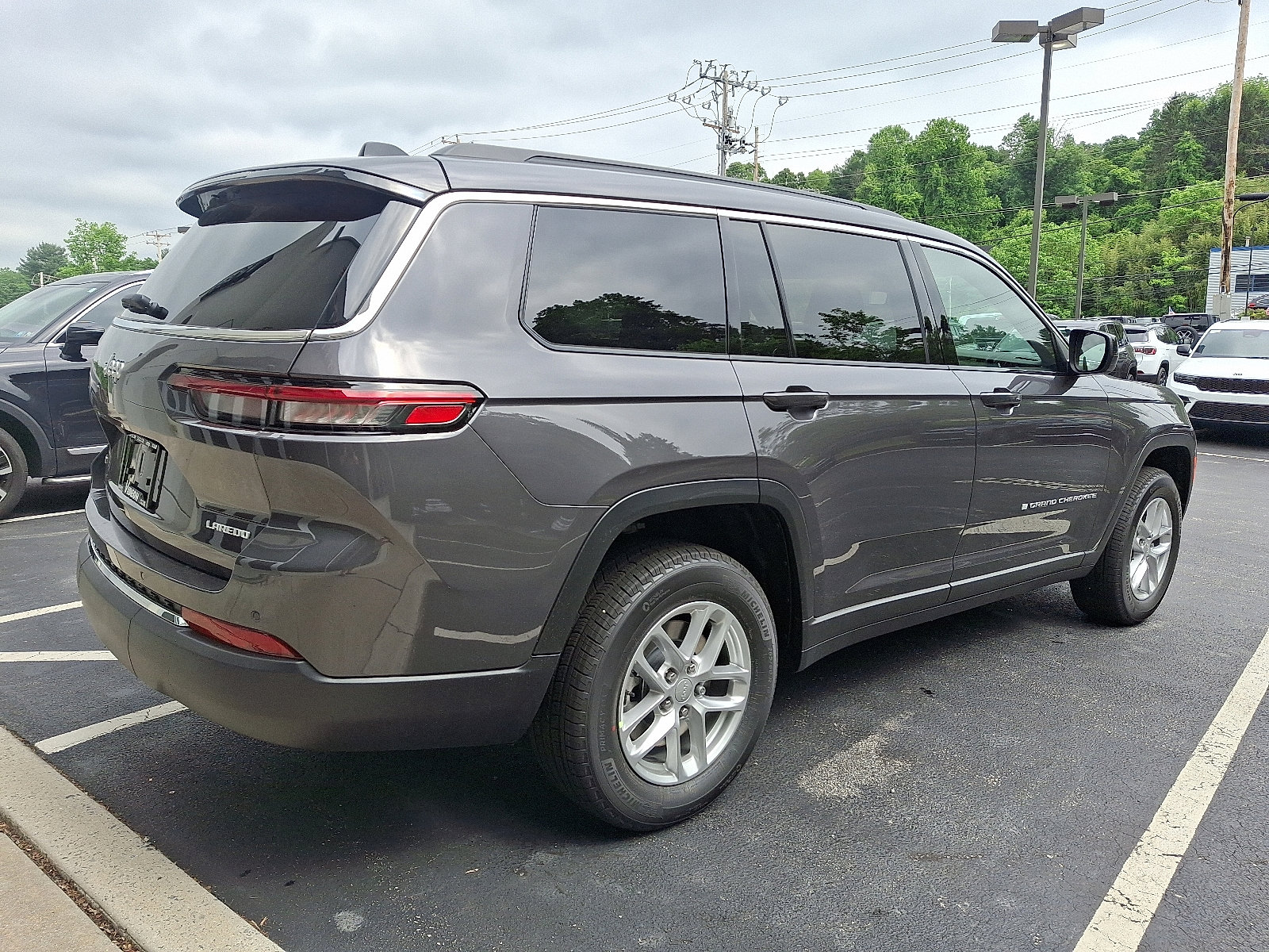 New 2025 Jeep Grand Cherokee L Laredo w/ Luxury Tech Group I image 4