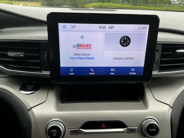 Used 2022 Ford Explorer XLT w/ Equipment Group 202A AWD/4WD image 25