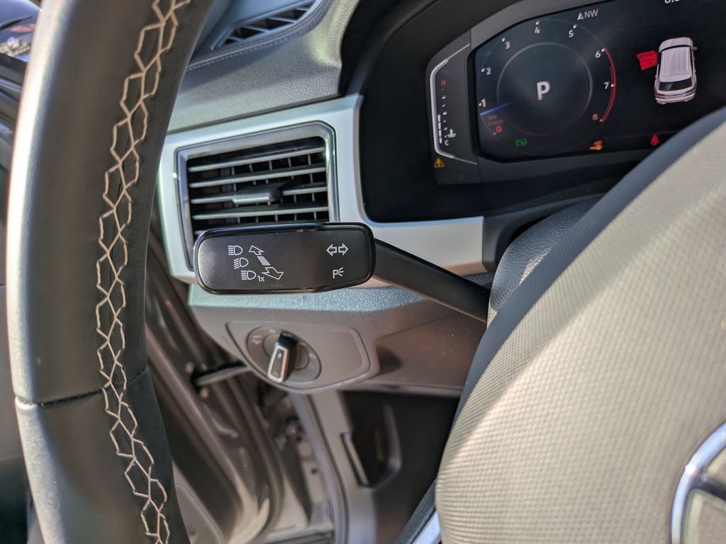 Certified 2023 Volkswagen Atlas Cross Sport SE w/ Panoramic Sunroof Package FWD image 29