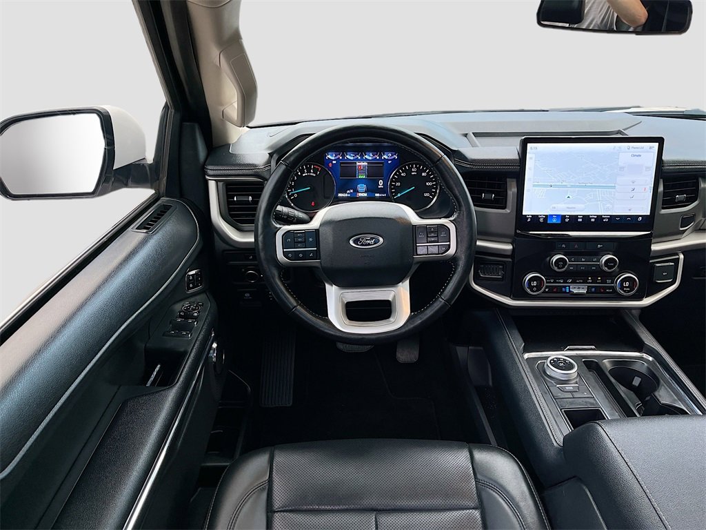 Used 2024 Ford Expedition XLT image 23