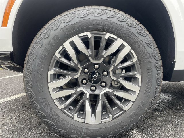New 2027 Chevrolet Tahoe Z71 w/ Comfort Package AWD/4WD image 10