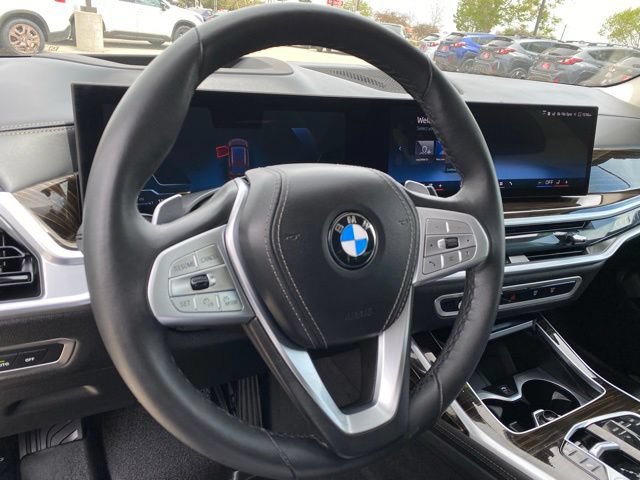 Used 2025 BMW X7 xDrive40i w/ Premium Package AWD/4WD image 14