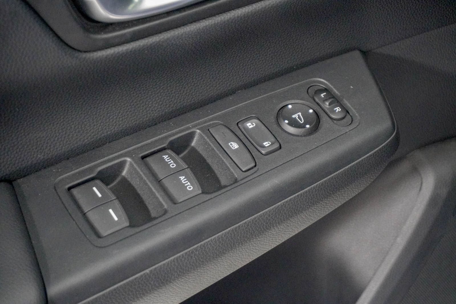 Used 2024 Honda CR-V Sport image 17