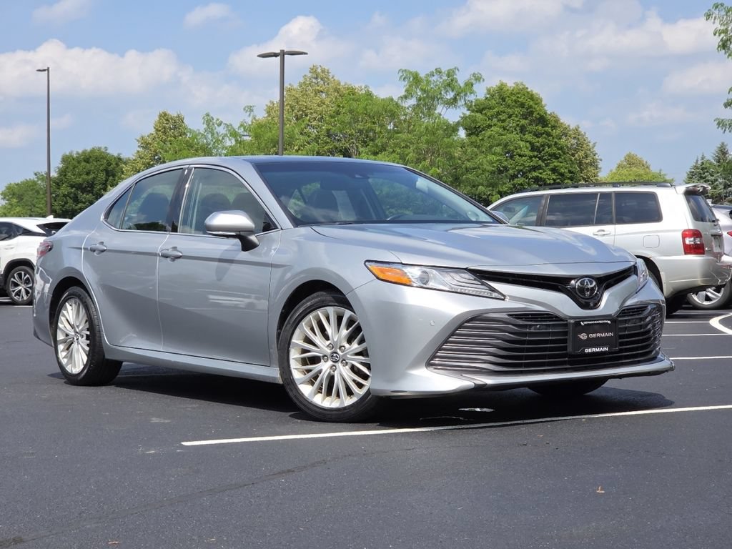 Used 2018 Toyota Camry XLE w/ Driver Assist Package FWD image 2