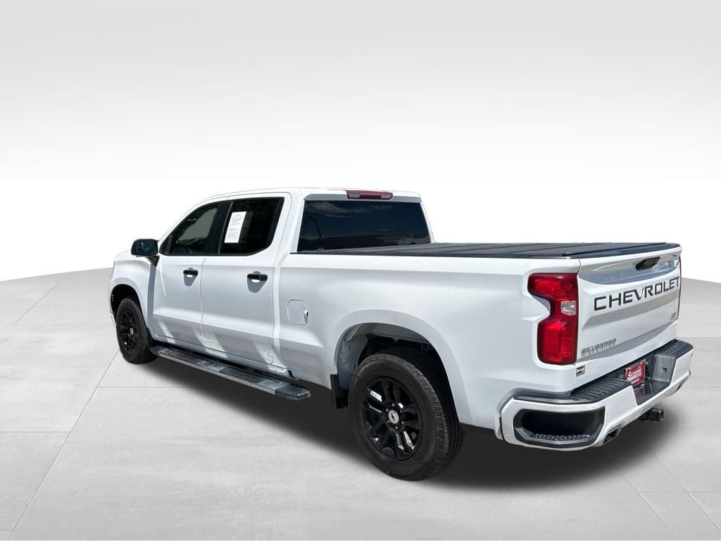 Used 2023 Chevrolet Silverado 1500 RST w/ Z71 Off-Road Package AWD/4WD image 3