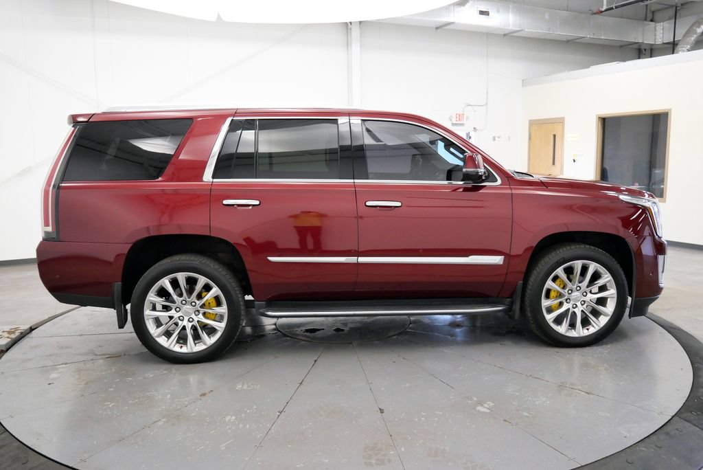 Used 2020 Cadillac Escalade Luxury AWD/4WD image 8